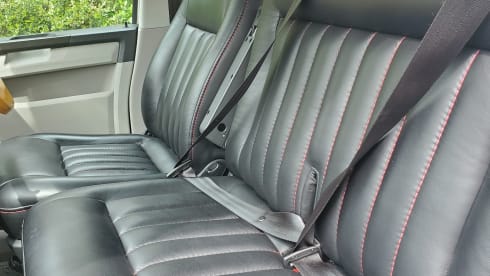 Carleys camper – 4 berth Volkswagen bus from 2016