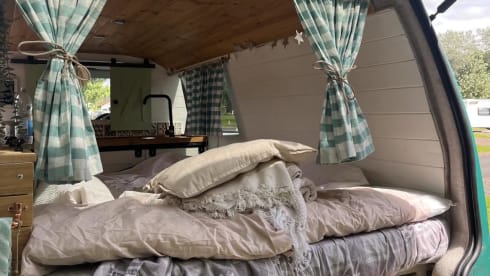 Julie – Julie the handcrafted T4 Campervan