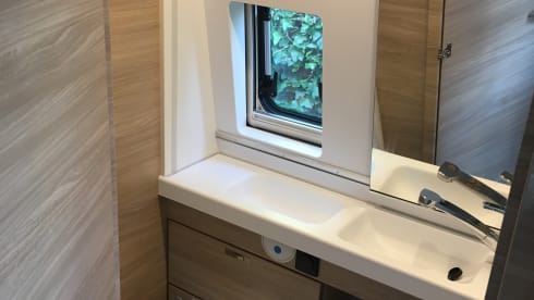MobiLoft – A Room to a View, (don't like your view, search for another)