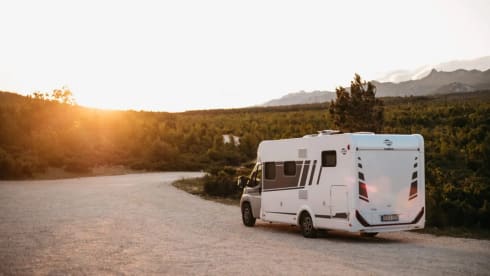 Molly – Molly 4p Carado from 2024, semi-integrated