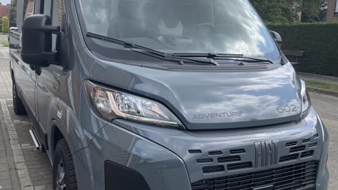 Clifford – 2p Sunlight bus from 2025