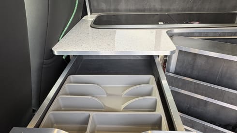 Roamin’ with Tina 💛 – 4 berth Volkswagen campervan from 2017