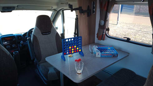 Simply The Best – Modello Swift Camper 4 Posti letto 2017 (Miss Suzi Swift)