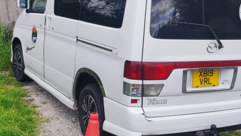 Hightop – Mazda bongo high top 3 birth 