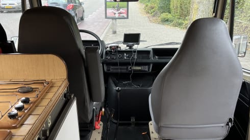 Sjaak  – 2p Mercedes-Benz bus oldtimer from 1979