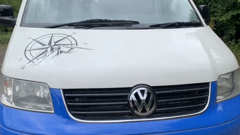 Sky – 4 berth Volkswagen Transporter campervan 