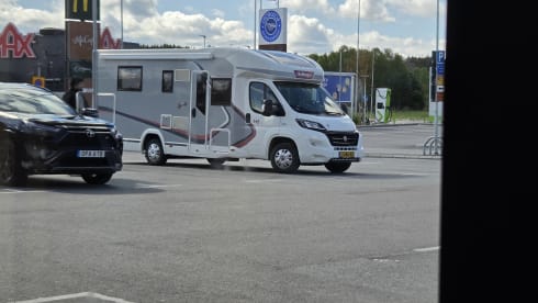 Challenger 4p semi-intégré depuis 2016