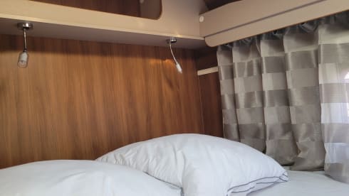 4p Renault semi-integrated from 2016