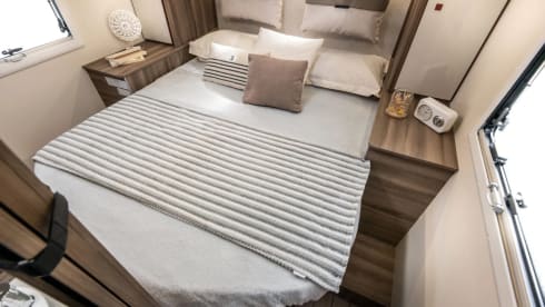 Compleet uitgeruste Roller Team semi-integrated uit 2025 met Starlink