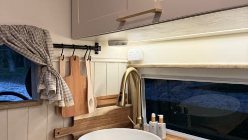 Lola – Camper Peugeot a 2 posti letto del 2020