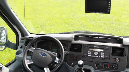 Flash 02 – Compact motorhome of 560 length with air conditioning Flash 02