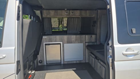 Wanderlust Wagon – *New* Ultimate Comfort 2021 Auto 4 Berth VW T6 Campervan with Heating