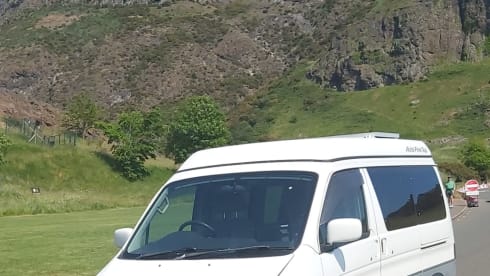 Relaxed & Retro Mazda Bongo (The original Mystery Machine) 