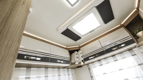 Best Social Space Motorhome, Auto Roller 746 2025