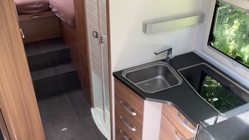 den bult – !Only for driver's license C! - New luxury camper Adria Axess XL S670SL