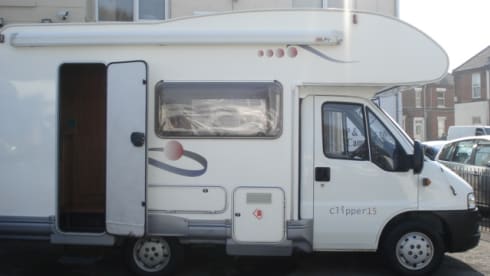 Mel – 5 berth Fiat Family Motorhome  6 seats with belts