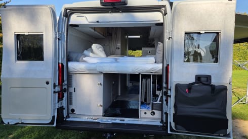 Hymer Yellowstone '24 - Automatic with tow bar 3T