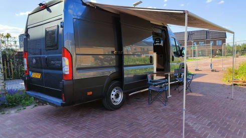 Elmo – Fiat Ducato camper van 