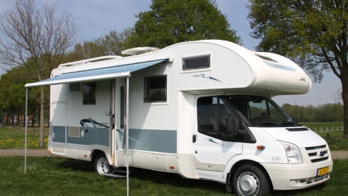 Superbrig 689TC – Fantastic family camper 7 person bunk beds Superbrig 689 TC