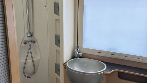 6-person family camper (Ford Granduca 77)