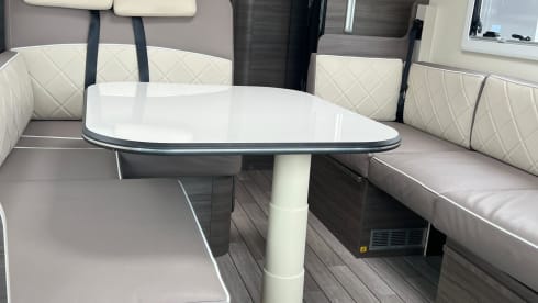 The Roamer – 6p McLouis integrated uit 2021