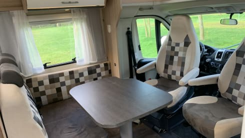 4 person Sunlight T69L from 2018