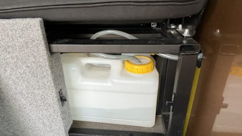 Goldie – Explore with Goldie - Up to 6 Berth VW T6 Campervan