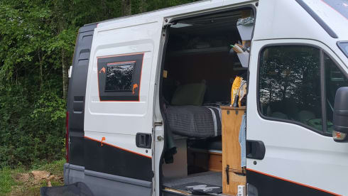 Free passage – 3p Iveco daily bus uit 2010