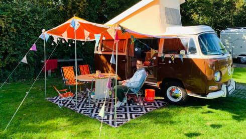 Bob – Bob the retro volkswagen T2a camper bus