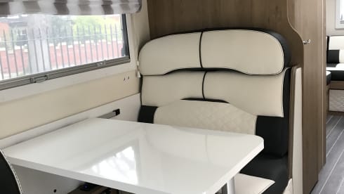 Roller Team-Alkoven mit 6 Schlafplätzen ab 2022