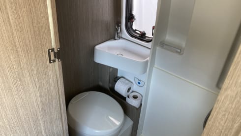 2p Fiat Ducato bus camper Challenger V114