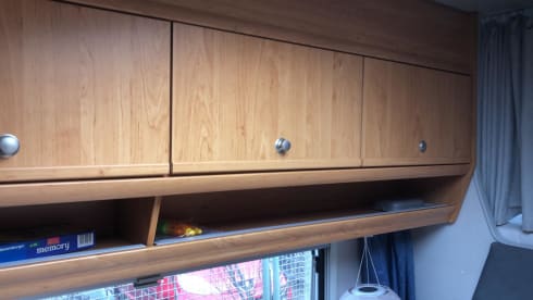 SPACIOUS CLEAN FAMILY CAMPER LARGE AND HANDY WITH NESPRESSO;)