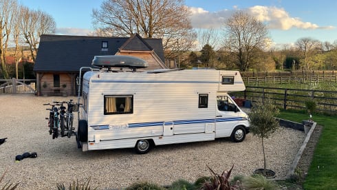 Big Bertha – 4 berth Mercedes-Benz semi-integrated from 1998