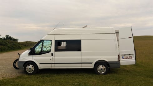 Arthur – takes you smoothly to any adventure - Ford Transit