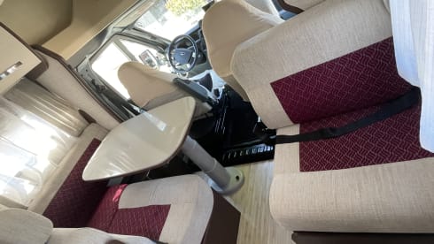 Takkie de Camper – 5p Ford semi-integrated uit 2014