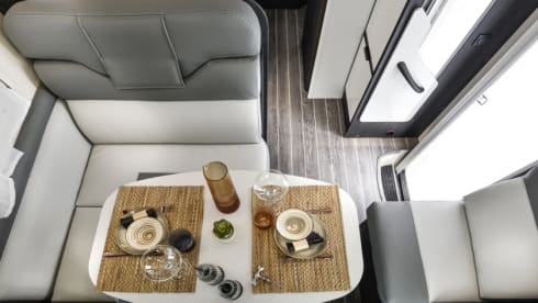 L2R – Adventure 2-4 berth, free WiFi & insurance 
