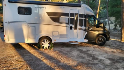 Luxe Sunlight T67 - automaat - heelijke luxe camper (2022)