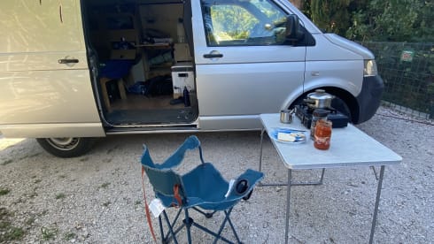 Cozy little self-sufficient camper