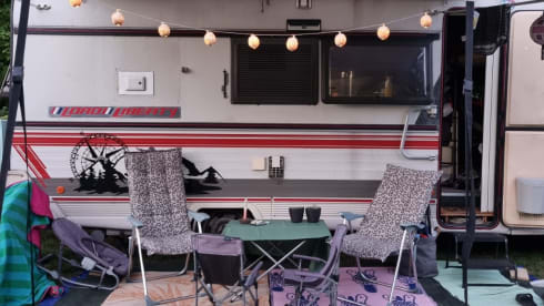 De Flint 3a – 6-person cozy alcove camper