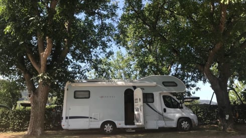 very nice large camper for rent note C driver's license