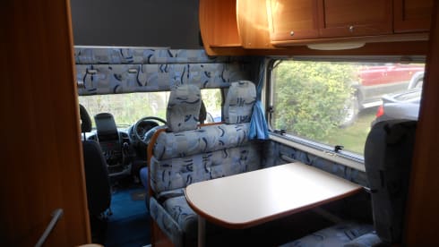 EASY 2 MOTORHOME HIRE JUST TURN UP AND GO
