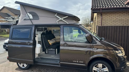 Smudger – 3 berth Westfalia campervan from 2017
