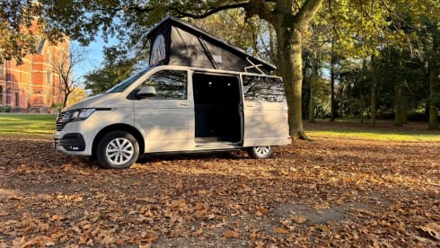 OFF GRID  – 4 berth Volkswagen campervan from 2023