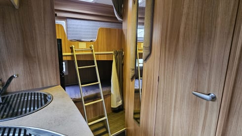 Dora the motorhome explorer  – Dora the motorhome explorer 