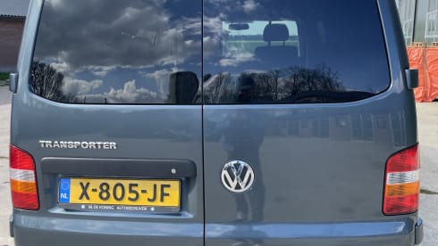 2 pers. Gezellige Camper met nieuw interieur !! – WINTER RATE, from 4 weeks rental, € 50.00 per day!   