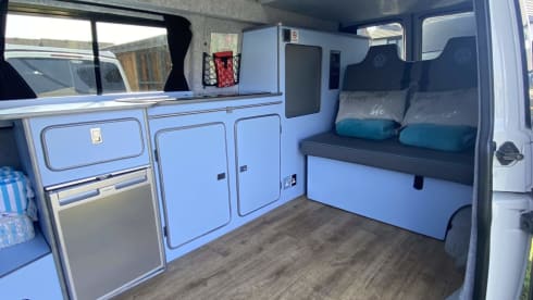 Angel – T5 VW (2014), White High Top (LWB)