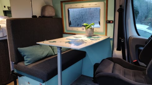 De Reizende Levensgenieter – Nice Fiat camper bus for 2-4 people