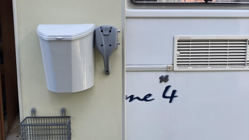 Ideal and cozy family camper, bicycle carrier for 4 or scooter, 2.8 JTD
