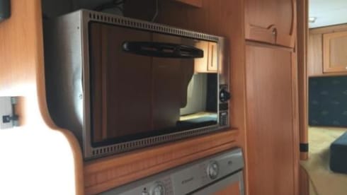Moncayo – Fiat Ducato beautiful spacious 4 person family camper