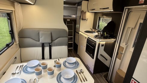 Forest – 6 berth Roller Team  675 Auto